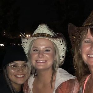 Meet your Posher, Leann